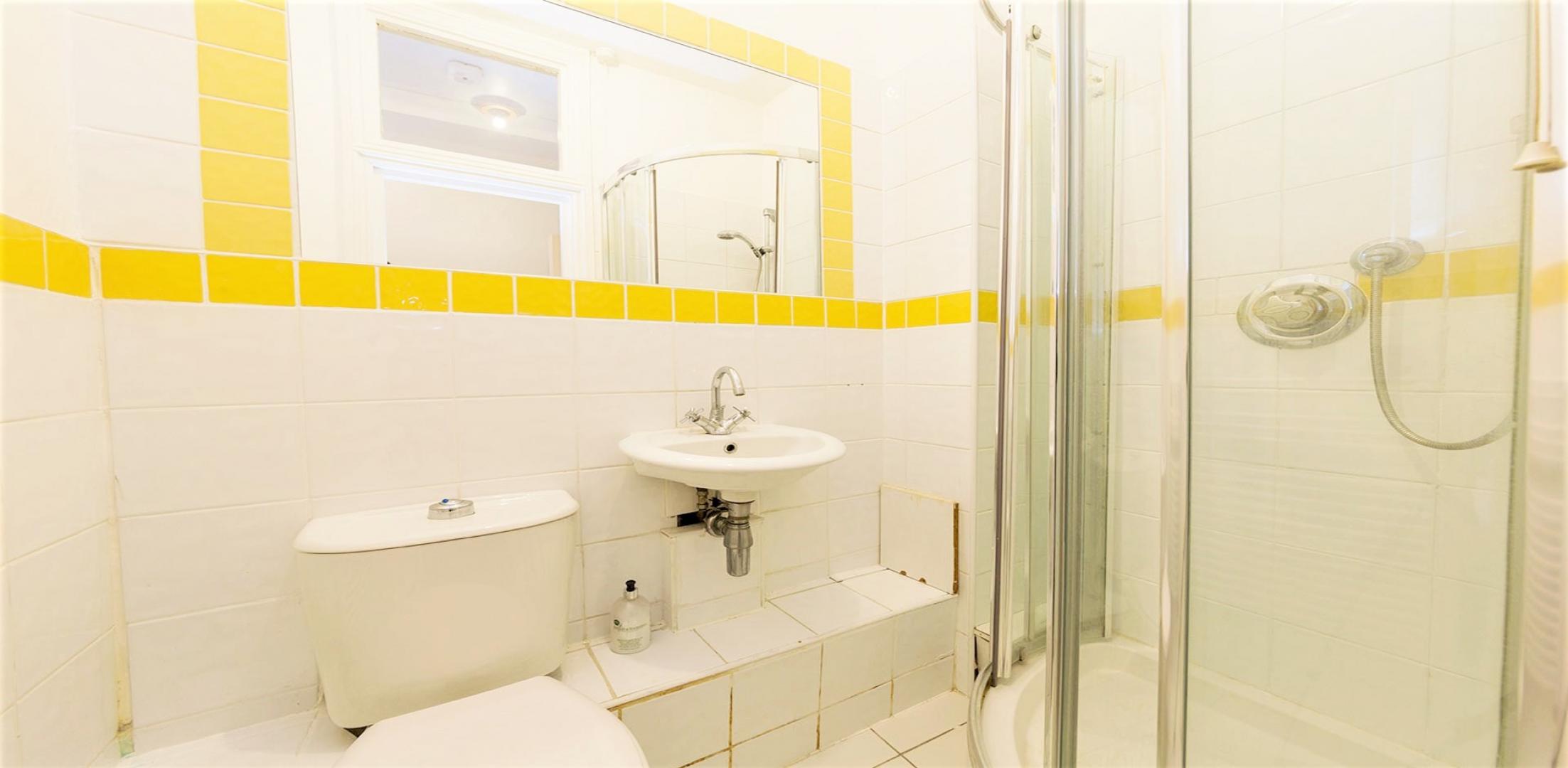 			3 Bedroom, 1 bath, 1 reception Flat			 North End Road , GOLDERS GREEN